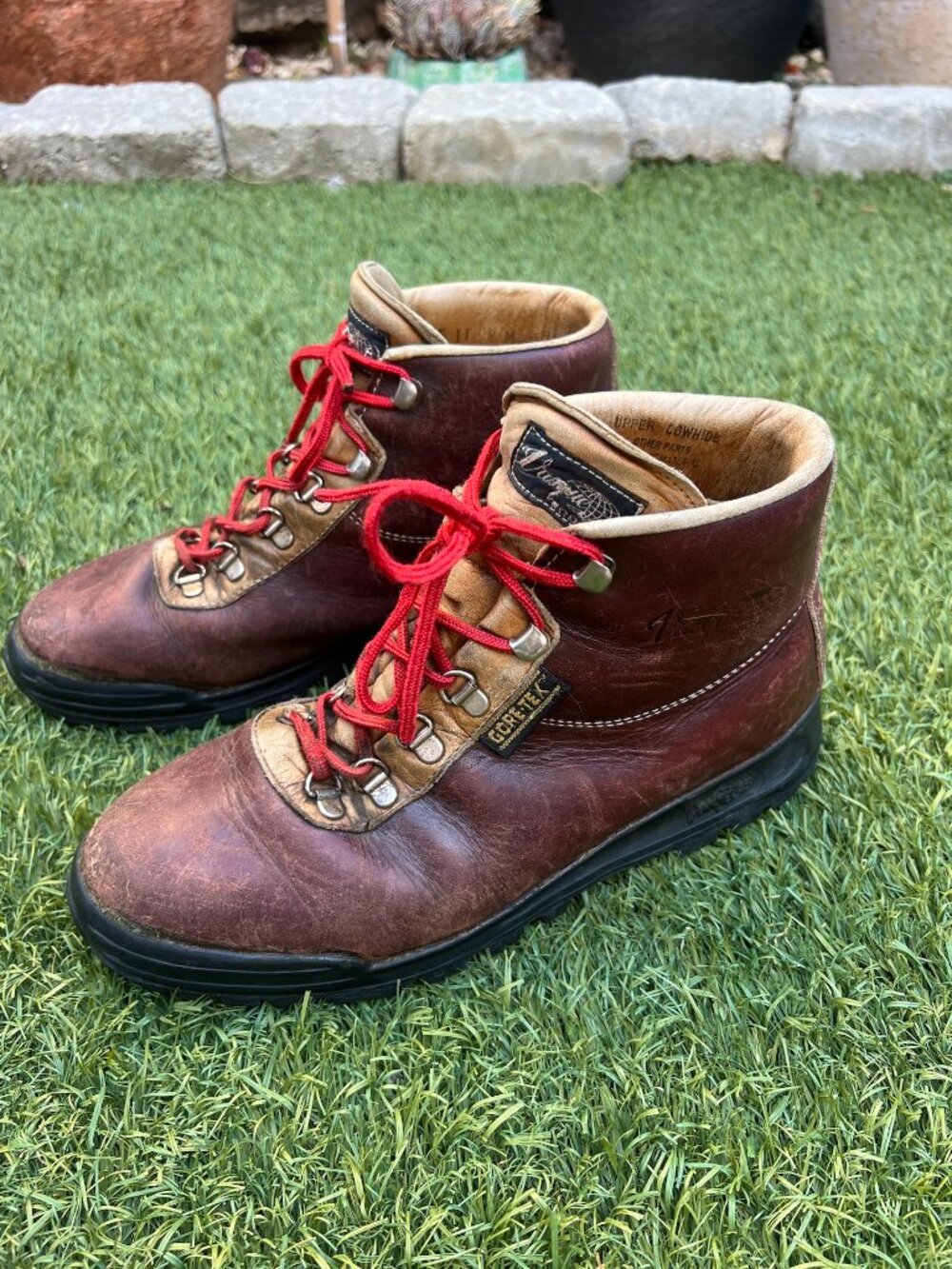 Vasque Sundowner GTX Hiking Boots Mens 8 M Leather Gore-Tex Italy